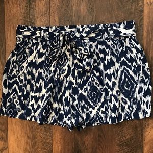 Self Tie Waist Shorts